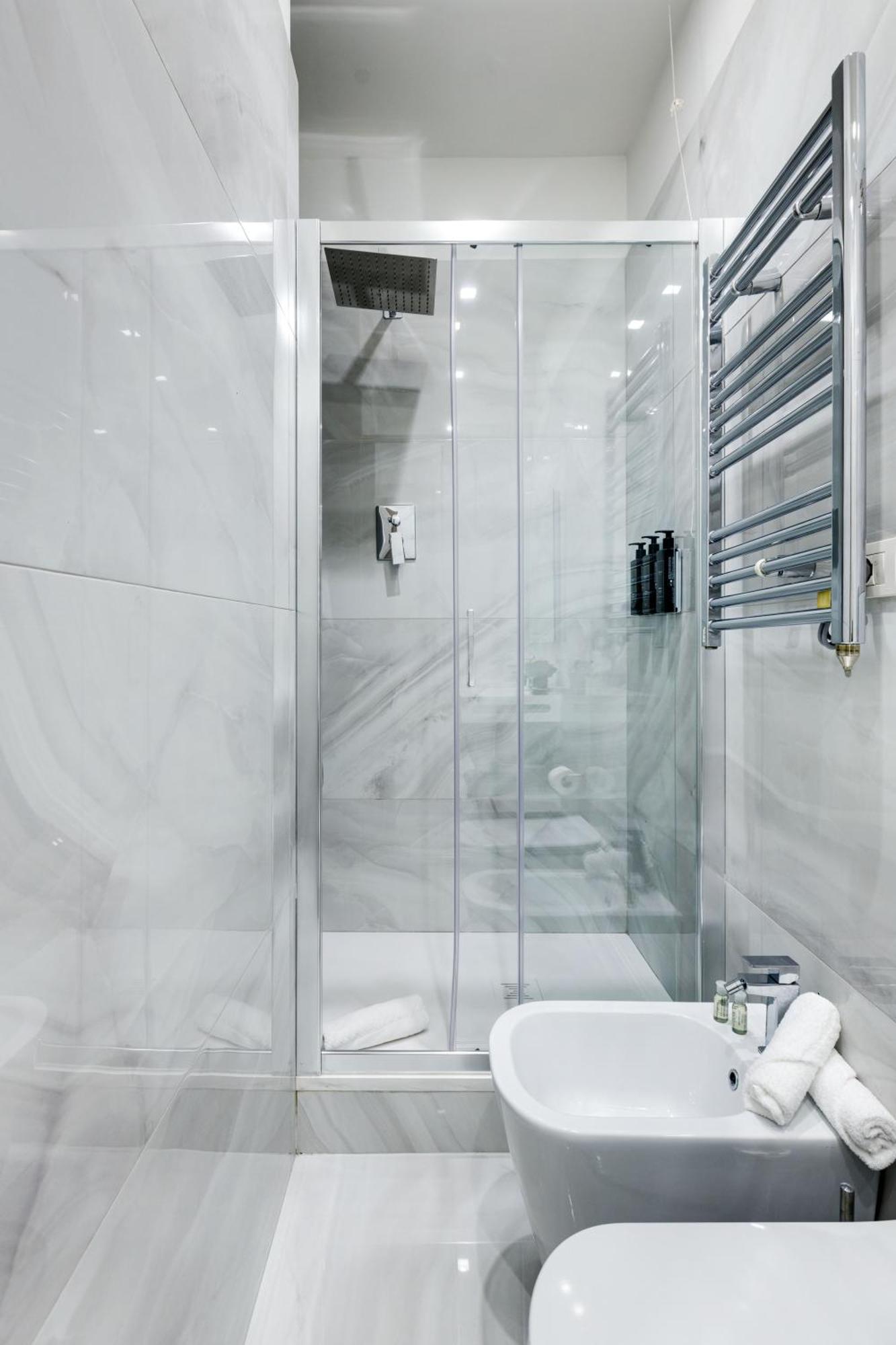 רומא Piazza Farnese Luxury Suites מראה חיצוני תמונה