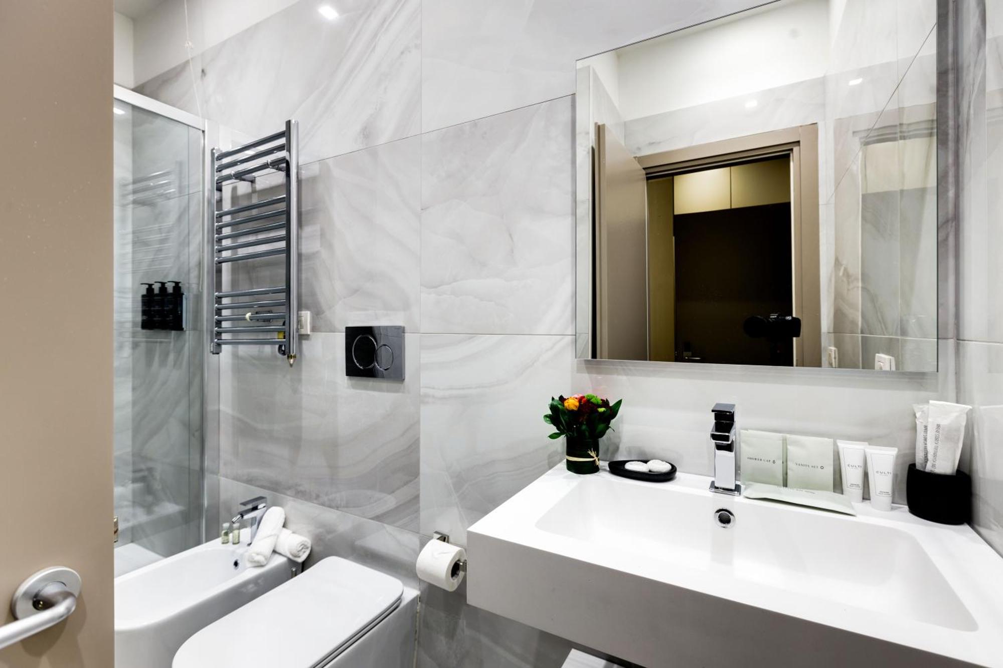 רומא Piazza Farnese Luxury Suites מראה חיצוני תמונה