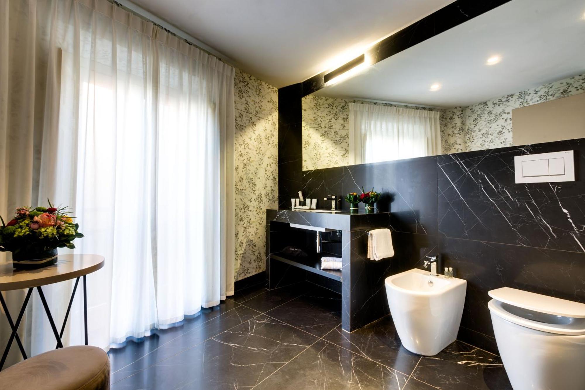 רומא Piazza Farnese Luxury Suites מראה חיצוני תמונה