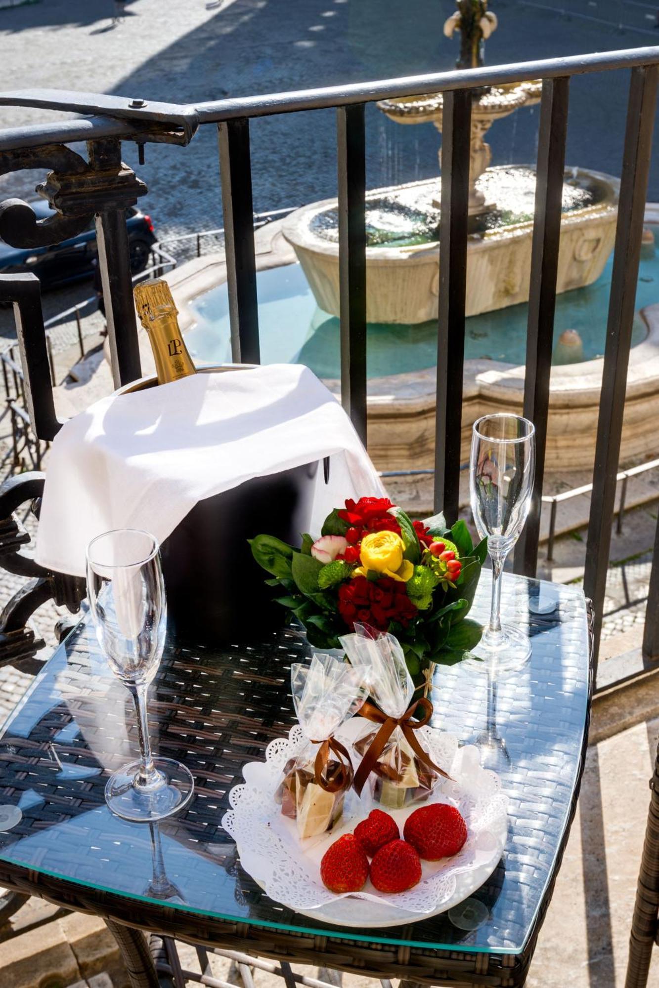 רומא Piazza Farnese Luxury Suites מראה חיצוני תמונה