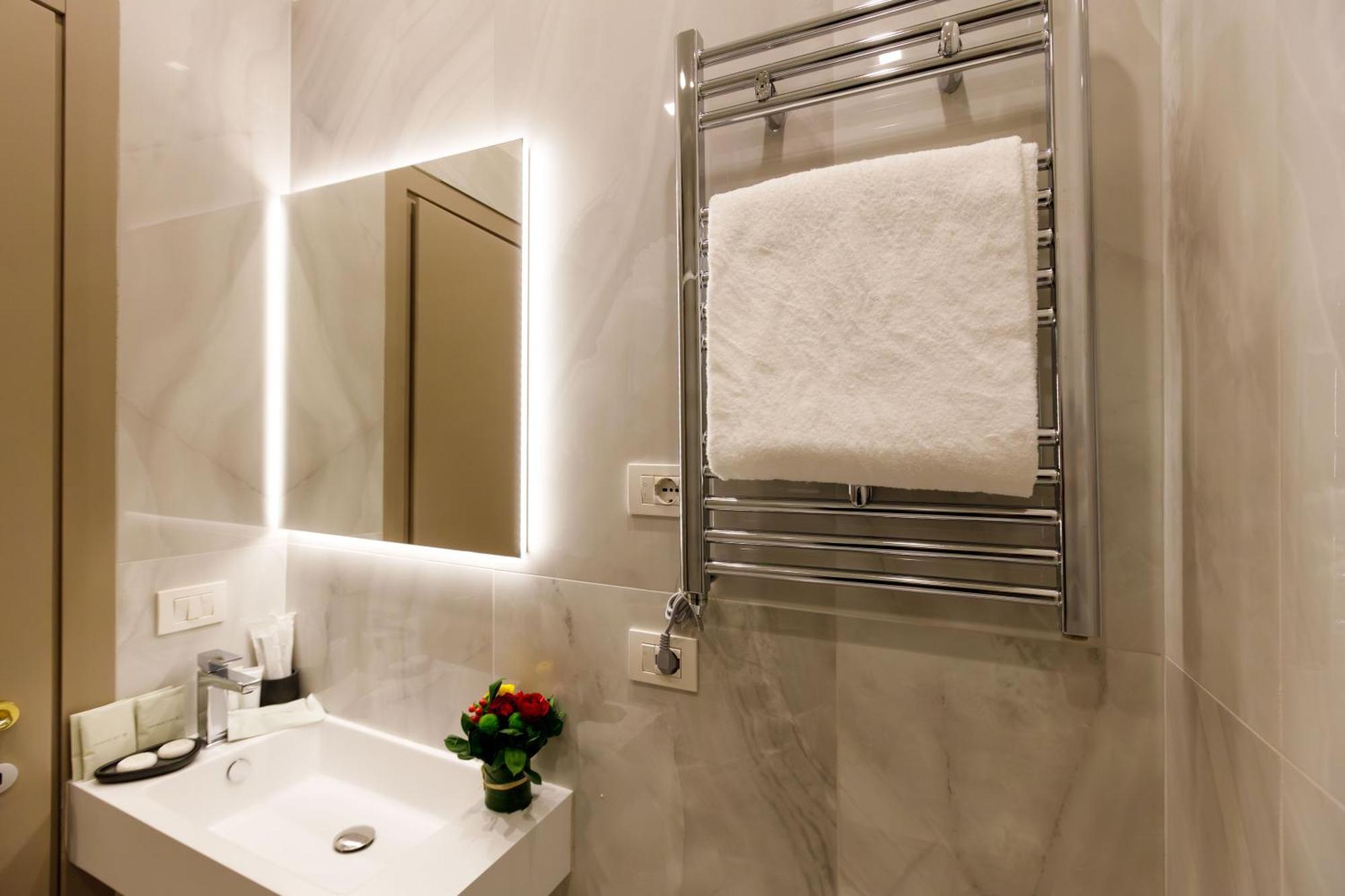 רומא Piazza Farnese Luxury Suites מראה חיצוני תמונה
