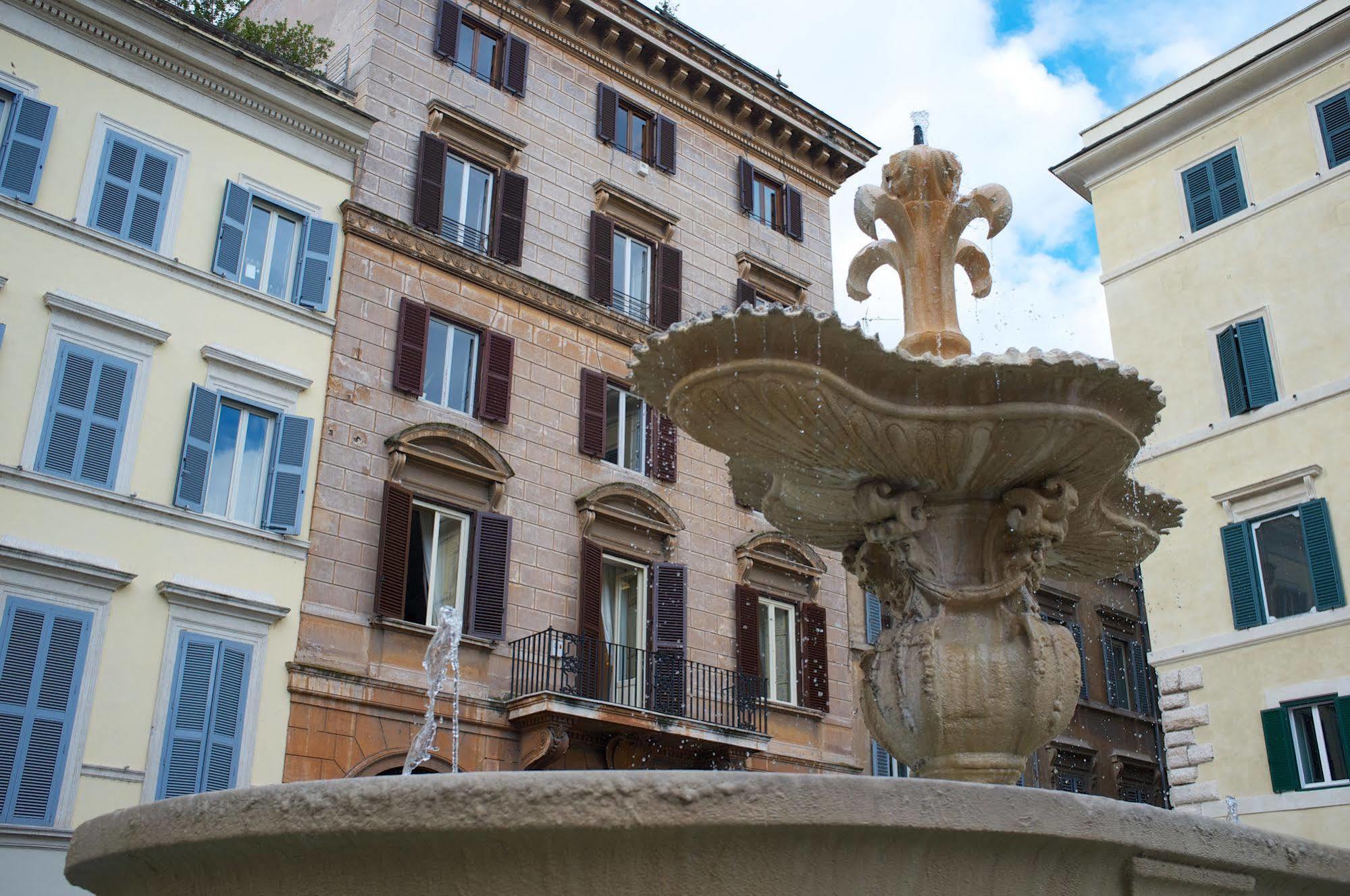 רומא Piazza Farnese Luxury Suites מראה חיצוני תמונה