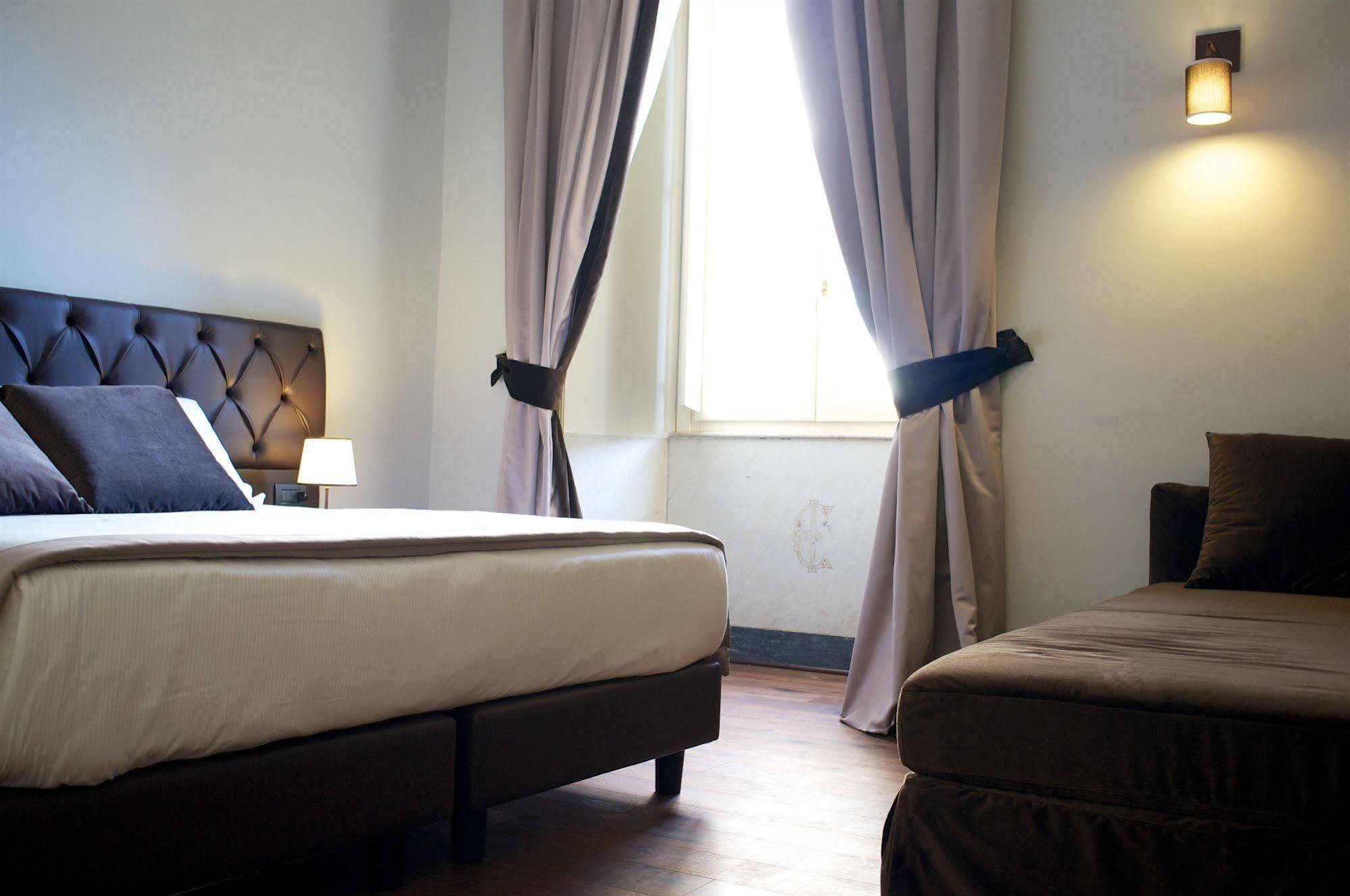 רומא Piazza Farnese Luxury Suites מראה חיצוני תמונה